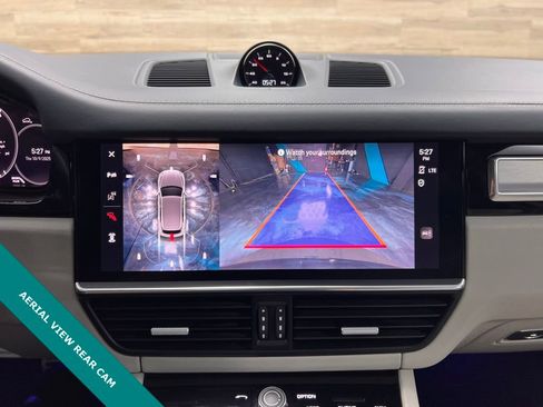 Used 2022 Porsche Cayenne Turbo image 12