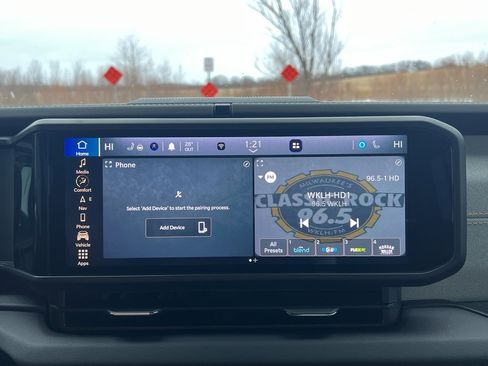 Used 2024 Jeep Wrangler Sahara w/ Technology Group image 24