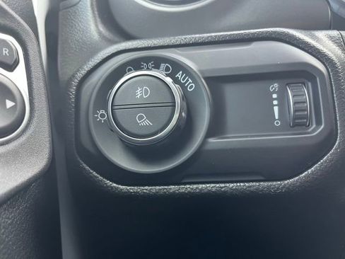 Used 2023 Jeep Gladiator Sport image 26