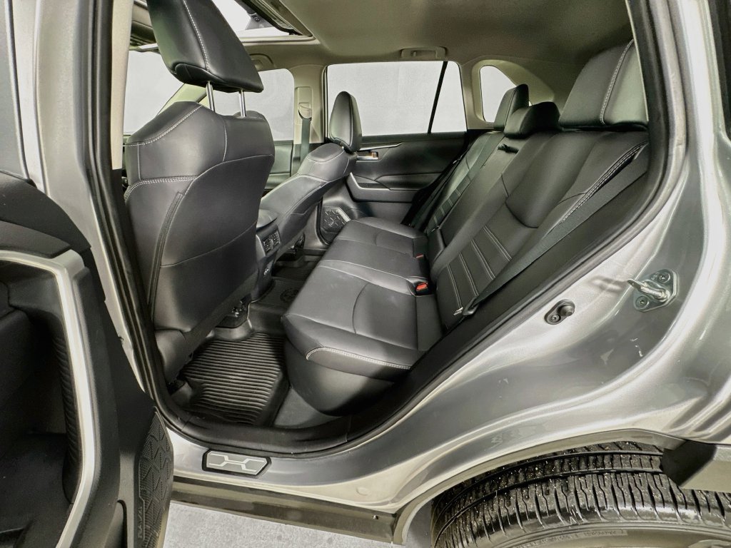 Used 2023 Toyota RAV4 XLE Premium AWD/4WD image 29