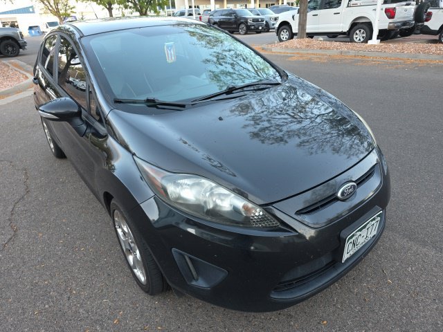 Used 2013 Ford Fiesta Titanium w/ Black Sport Appearance Pkg FWD image 5