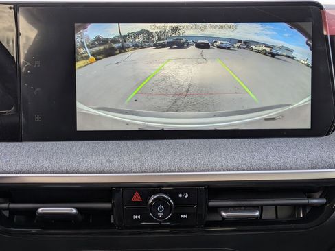 New 2026 Nissan Kicks SV w/ Charging Package FWD image 21