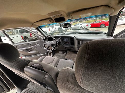 Used 2006 Chevrolet Silverado 1500 LT w/ Light Duty Power Package image 25