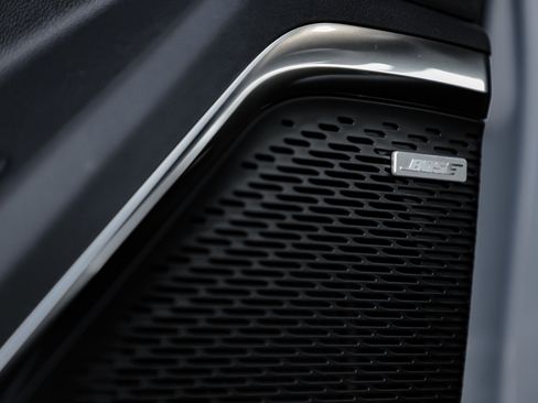 New 2026 GMC Acadia Elevation w/ Elevation Premium Package image 13