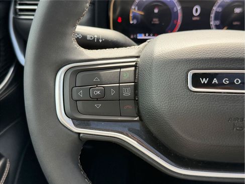 Used 2024 Jeep Wagoneer 4WD w/ Premium Group I image 22