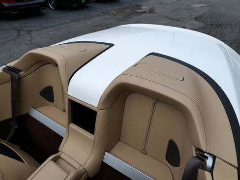 Used 2015 Aston Martin V8 Vantage S image 38