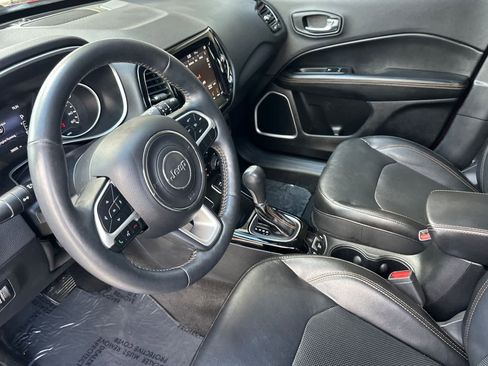 Used 2018 Jeep Compass Limited w/ Navigation Group image 9