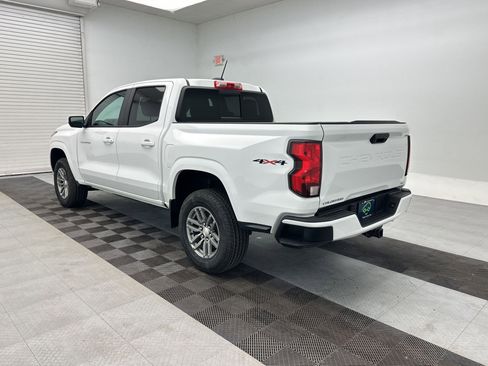 Certified 2023 Chevrolet Colorado LT w/ LT Convenience Package II AWD/4WD image 3