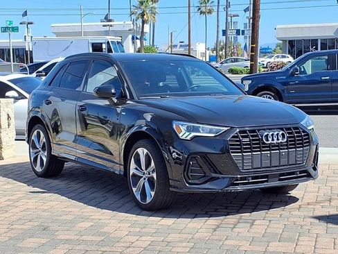 Used 2022 Audi Q3 2.0T Premium Plus w/ Premium Plus Package AWD/4WD image 7