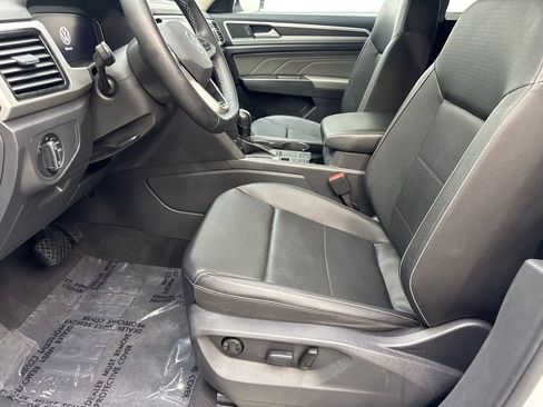 Used 2023 Volkswagen Atlas SE w/ Black Wheel Package FWD image 26