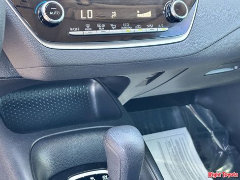 Certified 2021 Toyota Corolla LE w/ Carpet Mat Package (TMS) FWD image 29