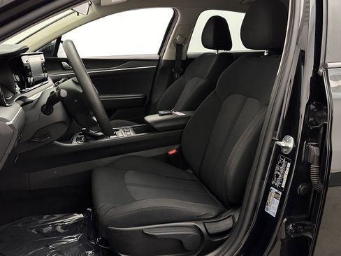 Used 2021 Kia K5 LXS image 13