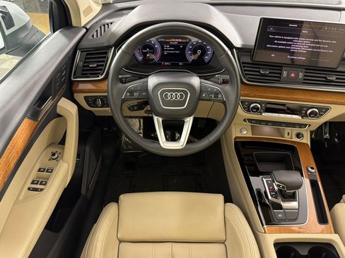 Used 2023 Audi Q5 2.0T Premium Plus w/ Premium Plus Package AWD/4WD image 13
