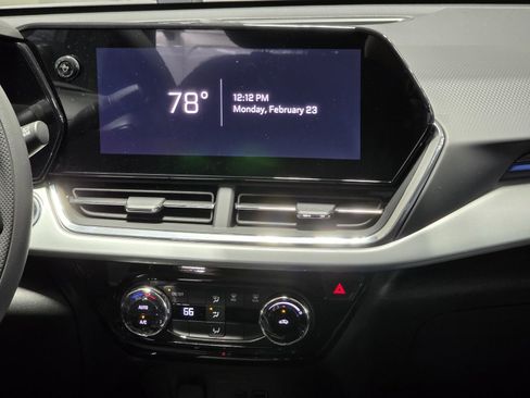 New 2026 Chevrolet Trax LT image 25