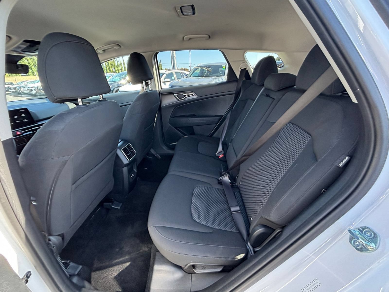 Used 2026 Kia Sportage LX FWD image 25