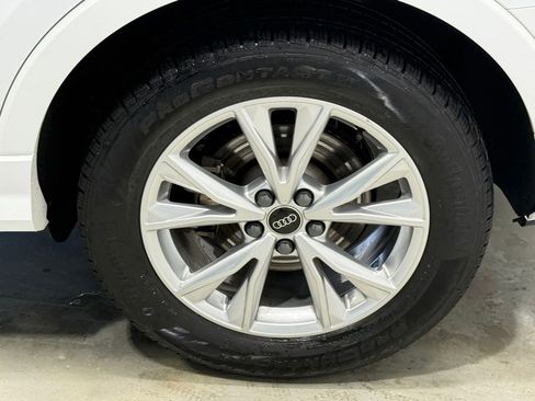 Used 2025 Audi Q3 2.0T Premium image 9
