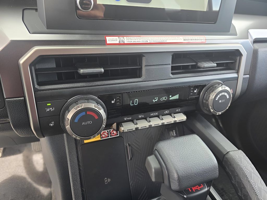 Used 2025 Toyota 4Runner TRD Off-Road AWD/4WD image 21