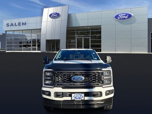 Used 2023 Ford F250 XL w/ STX Appearance Package image 8