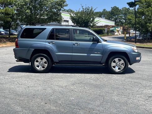 Used 2005 Toyota 4Runner SR5 AWD/4WD image 4