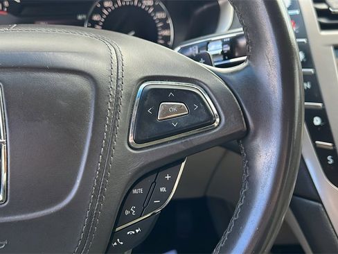 Used 2017 Lincoln MKZ Premiere image 19
