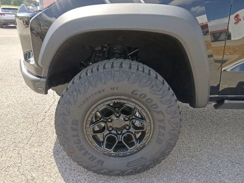 Used 2024 Chevrolet Colorado ZR2 w/ ZR2 Bison Edition AWD/4WD image 10
