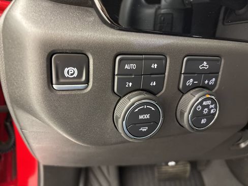 Used 2024 Chevrolet Silverado 1500 LT Trail Boss AWD/4WD image 33