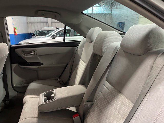 Used 2017 Toyota Camry LE FWD image 19