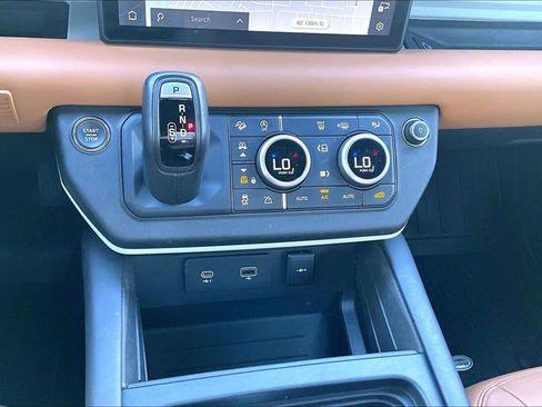 Used 2024 Land Rover Defender 110 S AWD/4WD image 23