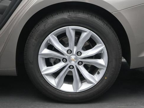 Used 2024 Chevrolet Malibu LT FWD image 30