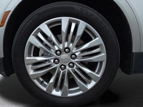 Used 2018 Cadillac XT5 Premium Luxury image 35