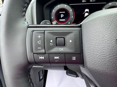Used 2025 Nissan Rogue SL w/ Tech Package FWD image 16