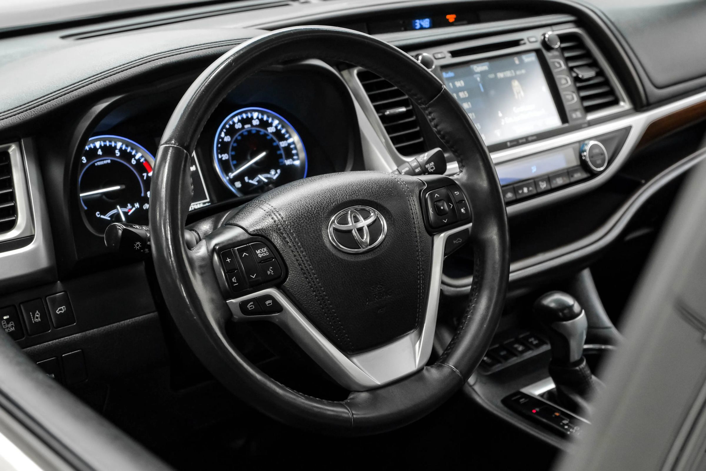 Used 2016 Toyota Highlander Limited Platinum AWD/4WD image 15