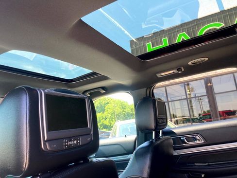 Used 2017 Ford Explorer Sport w/ Equipment Group 401A AWD/4WD image 26