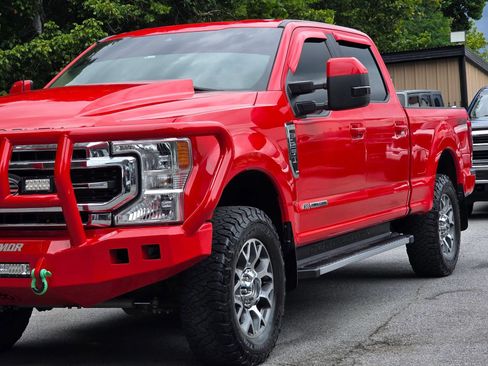 Used 2021 Ford F250 Lariat w/ Lariat Value Package AWD/4WD image 3