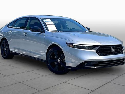Used 2025 Honda Accord Sport image 3