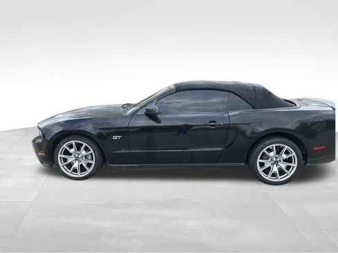 Used 2010 Ford Mustang GT RWD image 6