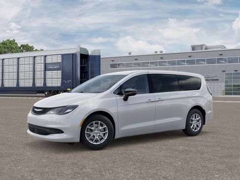 New 2026 Chrysler Voyager LX image 7