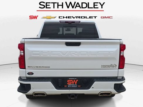 Used 2022 Chevrolet Silverado 1500 High Country w/ Technology Package AWD/4WD image 6