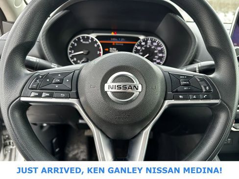 Used 2023 Nissan Sentra SV image 12