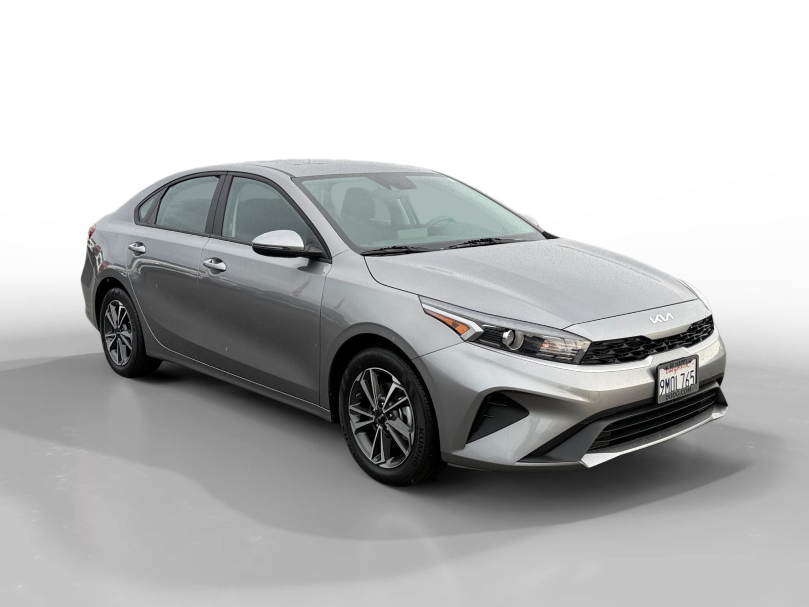 Used 2024 Kia Forte LXS w/ LXS Technology Package FWD image 7