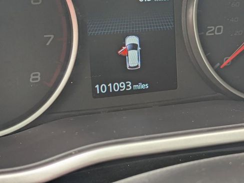 Used 2018 Mitsubishi Eclipse Cross LE image 11