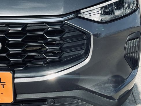 Used 2025 Ford Escape ST-Line image 7