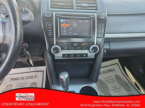 Used 2014 Toyota Camry SE FWD image 17