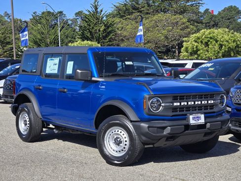 New 2025 Ford Bronco 4-Door AWD/4WD image 2