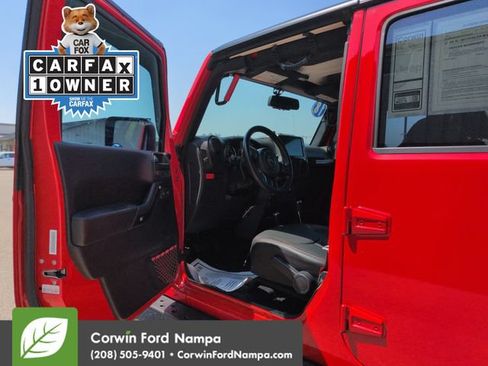 Used 2018 Jeep Wrangler Unlimited Rubicon AWD/4WD image 9