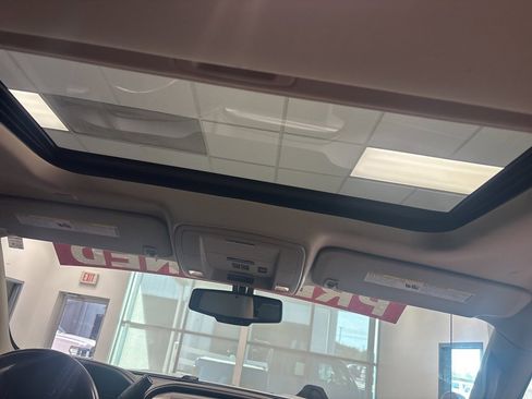 Used 2018 GMC Sierra 1500 SLT w/ SLT Preferred Package image 12