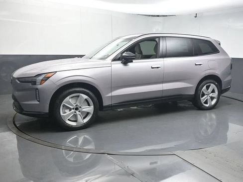 Used 2026 Volvo EX90 Plus RWD image 4