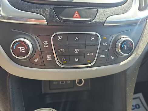 Used 2020 Chevrolet Equinox LT image 20