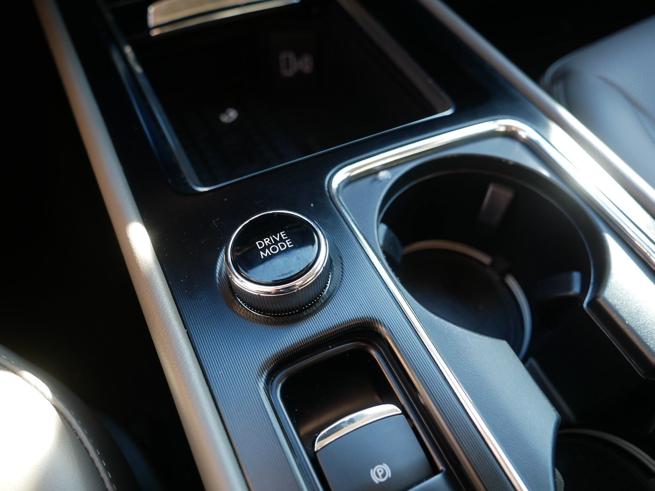 Used 2024 Lincoln Corsair AWD w/ Equipment Group 102A image 32