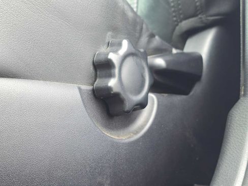 Used 2019 Toyota Tacoma TRD Off-Road AWD/4WD image 25
